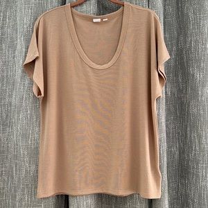 Gap shirt sleeve top